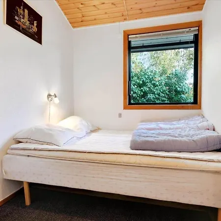 Ll228-humble-slavaenget-21 Holiday home *